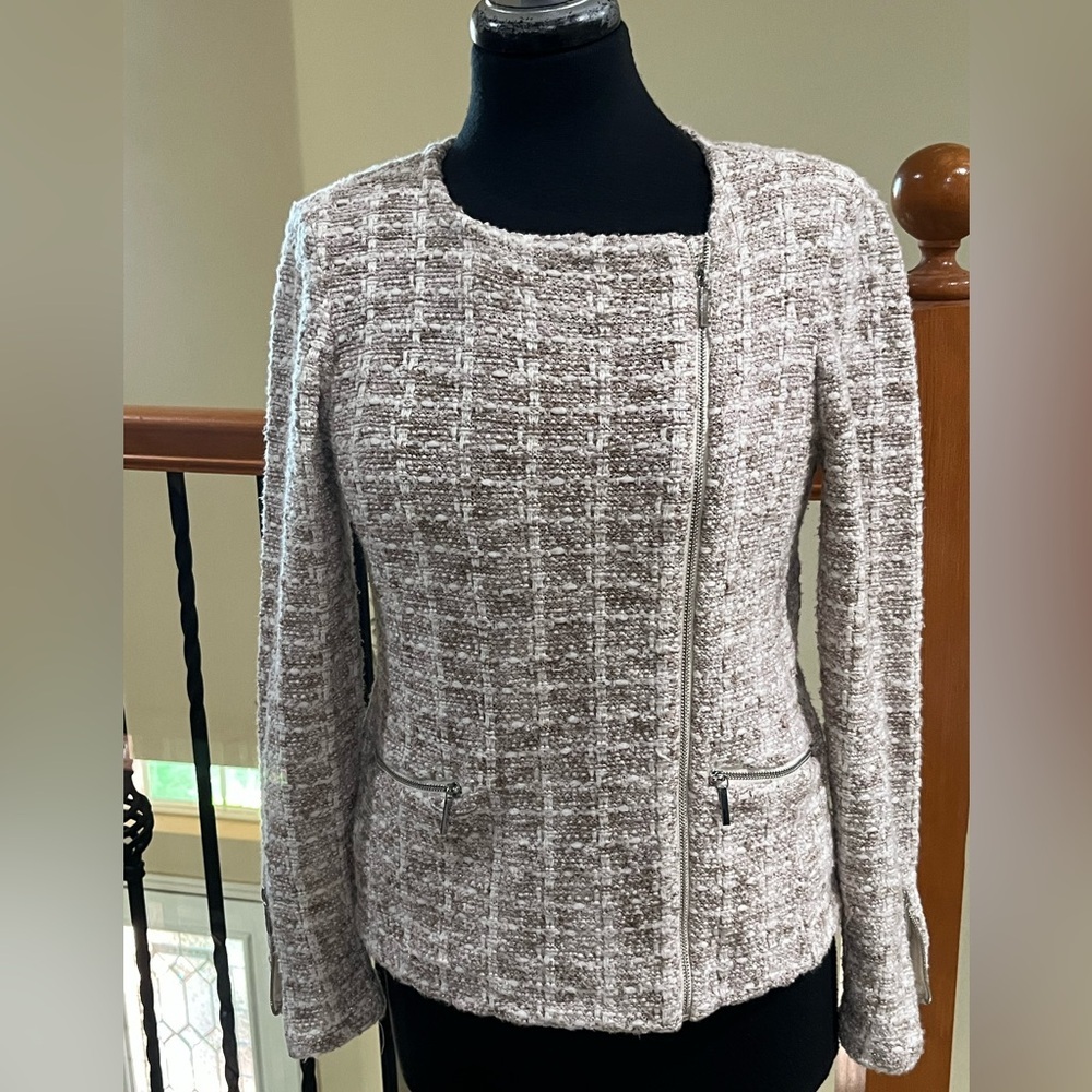 CHICOS Textured Bouclé Zip Detail Jacket - Cream & Taupe WOMEN SIZE 1 ( US 8)